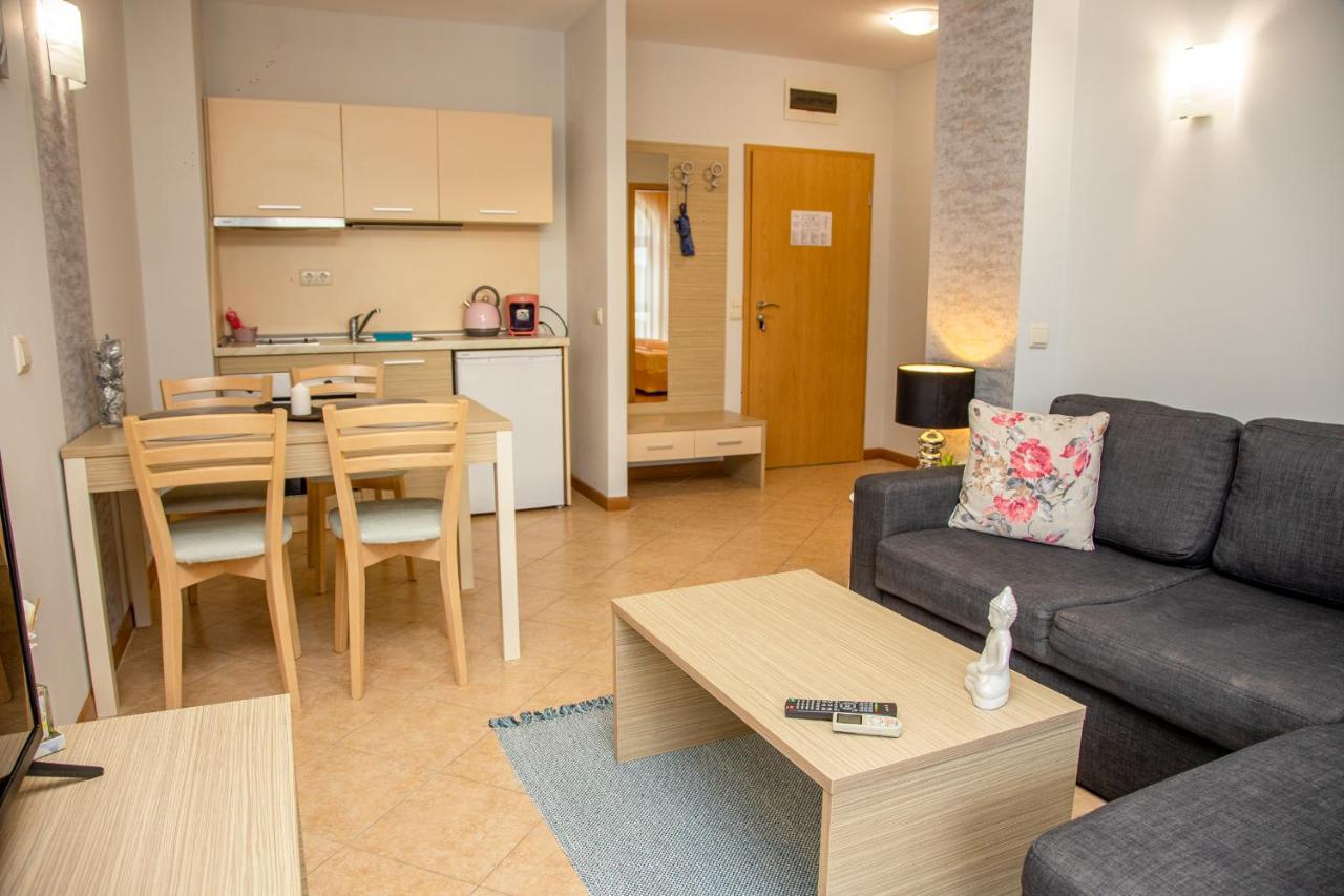 Sunny Apartment In A Complex With A Pool And Gym By Flаt Manаger Pantai Sunny Bagian luar foto